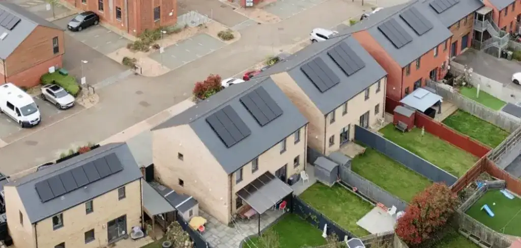  Best Direction for Solar Panels in the UK - Best Angle 
